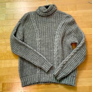 Loose knit turtleneck sweater sz XS